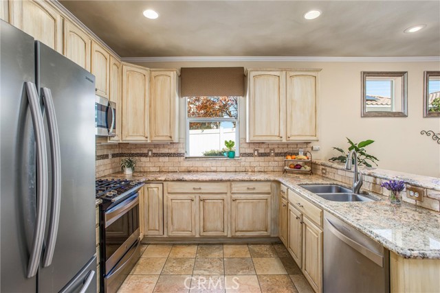 Detail Gallery Image 12 of 37 For 1656 Hibiscus Ct, Beaumont,  CA 92223 - 2 Beds | 2 Baths