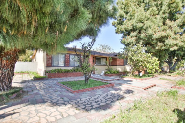 Detail Gallery Image 5 of 31 For 12501 Trask Ave, Garden Grove,  CA 92843 - 5 Beds | 3 Baths