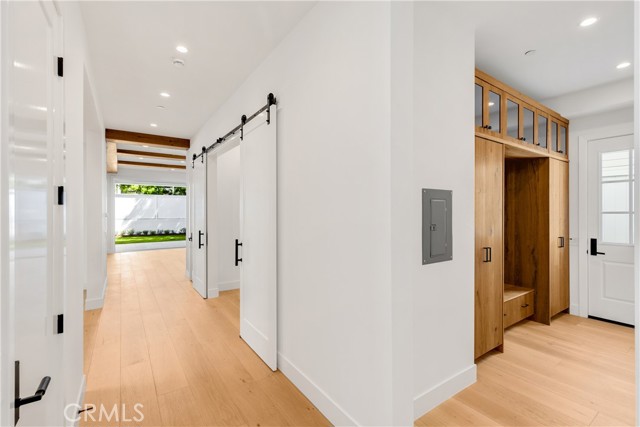 Detail Gallery Image 16 of 53 For 3608 Laurel Ave, Manhattan Beach,  CA 90266 - 5 Beds | 5/1 Baths