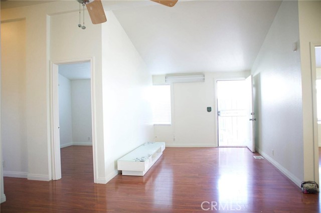 Detail Gallery Image 2 of 24 For 323 N Euclid St, Sp 65 #65,  Santa Ana,  CA 92703 - 4 Beds | 2 Baths