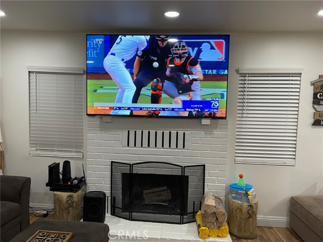 Detail Gallery Image 10 of 25 For 40172 Highland Rd., Big Bear Lake,  CA 92315 - 2 Beds | 1 Baths