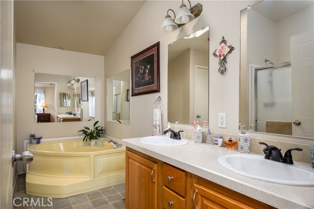 Detail Gallery Image 15 of 28 For 802 Roadrunner Way, Perris,  CA 92570 - 3 Beds | 2 Baths