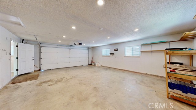 15460 Mandan Road, Apple Valley CA: https://media.crmls.org/medias/527d1fc7-4905-472c-b4a5-7140de60042b.jpg