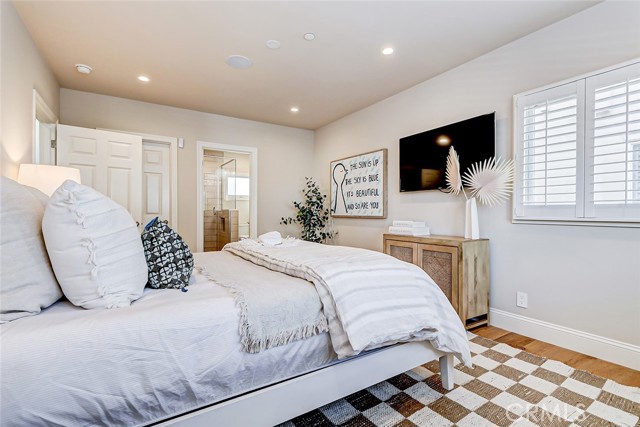 Detail Gallery Image 38 of 53 For 303 7th St a,  Manhattan Beach,  CA 90266 - 3 Beds | 3/1 Baths
