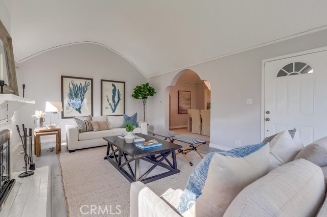 690 W Paseo Del Mar, San Pedro CA: https://media.crmls.org/medias/527e2bab-57f2-4b95-844f-76fbc273c845.jpg