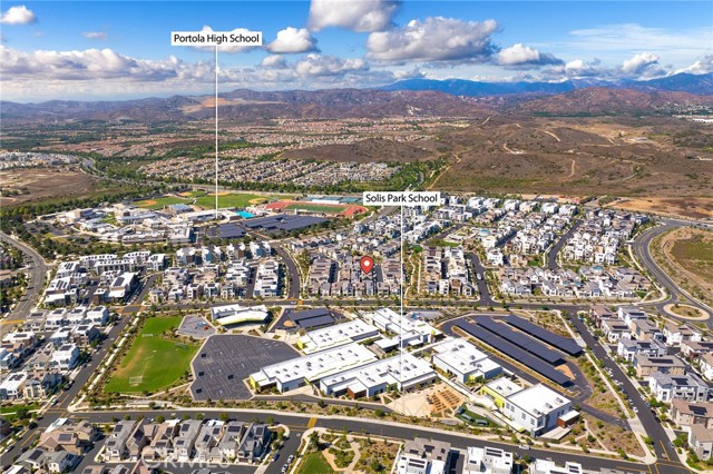208 Zawn, Irvine CA: https://media.crmls.org/medias/527e38bb-50bb-4c2b-a446-a55e691d3e3f.jpg