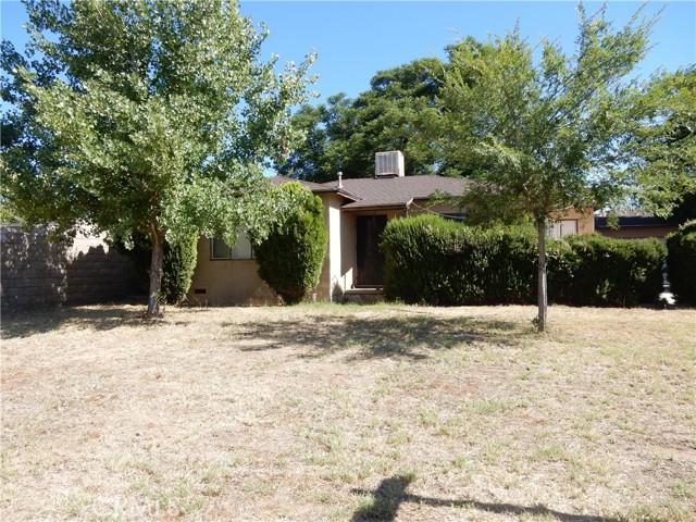 18206 Seville Avenue, Fontana CA: https://media.crmls.org/medias/527f4287-fbd1-4aa1-969a-0256494a737b.jpg