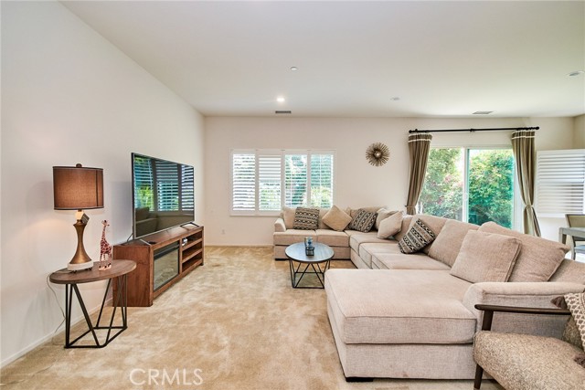 3125 S Claremont Drive, Ontario CA: https://media.crmls.org/medias/527f609b-2332-4de2-bcce-89981d1a830d.jpg