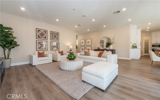 54 Sagan Way, Irvine CA: https://media.crmls.org/medias/527f8ea2-16de-4b3d-88d1-a3e6bc7b792a.jpg