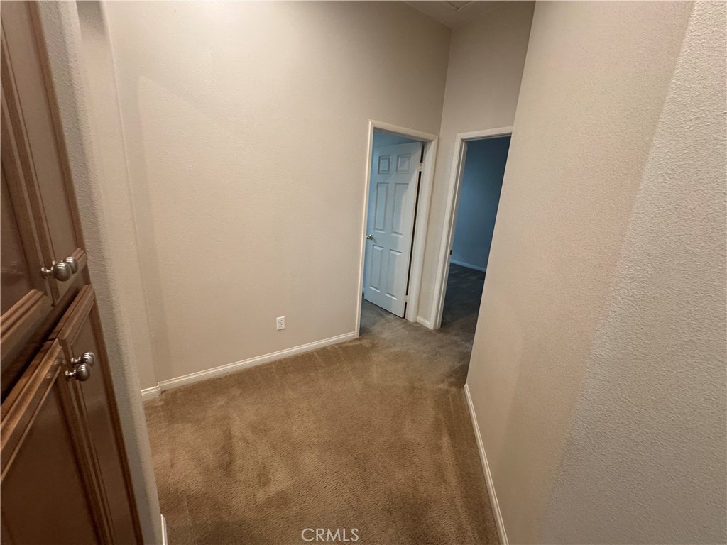 https://media.crmls.org/medias/528024da-1bc9-4154-9c15-52920db86e24.jpg?preset=X-Large