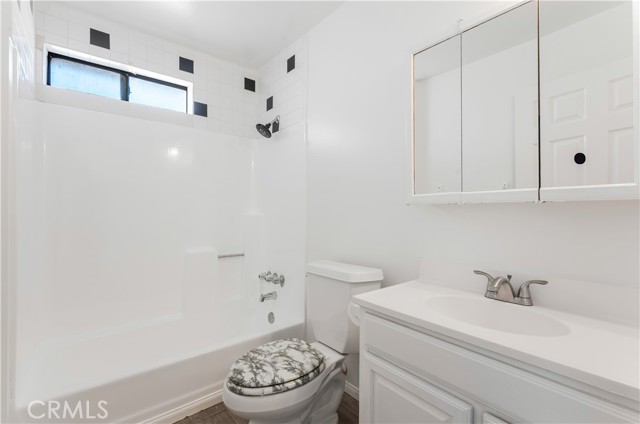 Detail Gallery Image 20 of 36 For 1168 E 10th St #213,  Long Beach,  CA 90813 - 2 Beds | 2 Baths