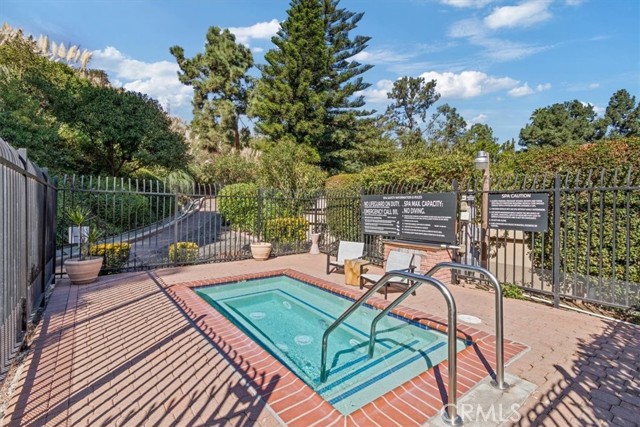 Detail Gallery Image 35 of 43 For 6736 Hillpark Dr #102,  Los Angeles,  CA 90068 - 2 Beds | 2 Baths