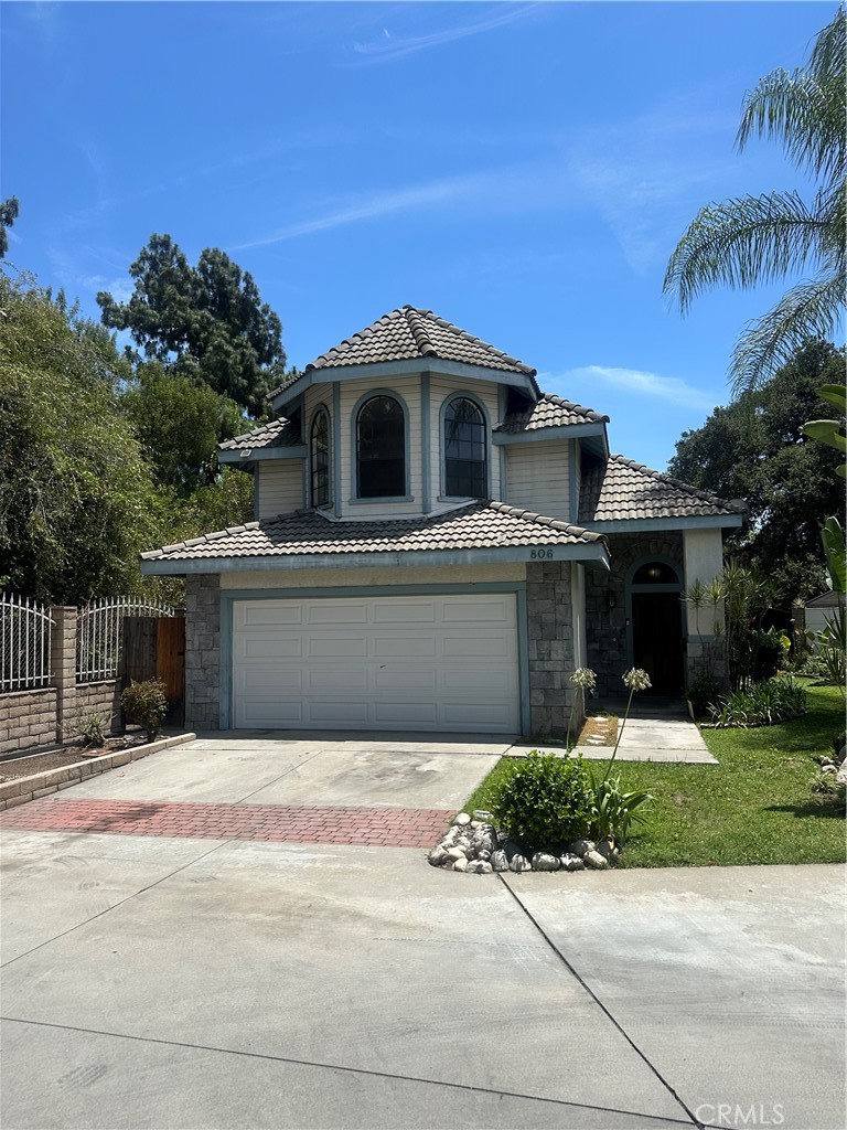 806 Alta — Contemporary