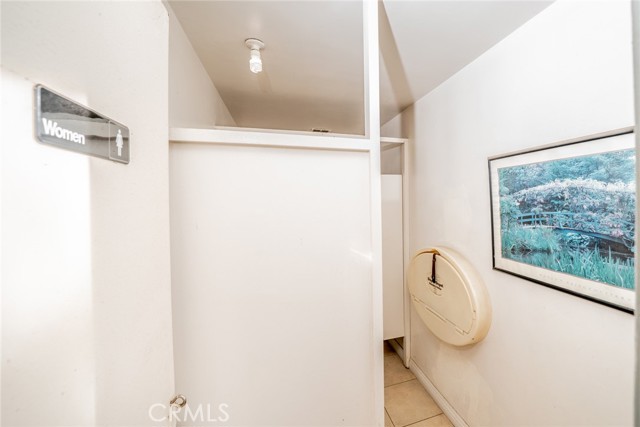 711 W C, Colton CA: https://media.crmls.org/medias/5283e55f-3e25-4d11-a4ee-63b21309b7ab.jpg