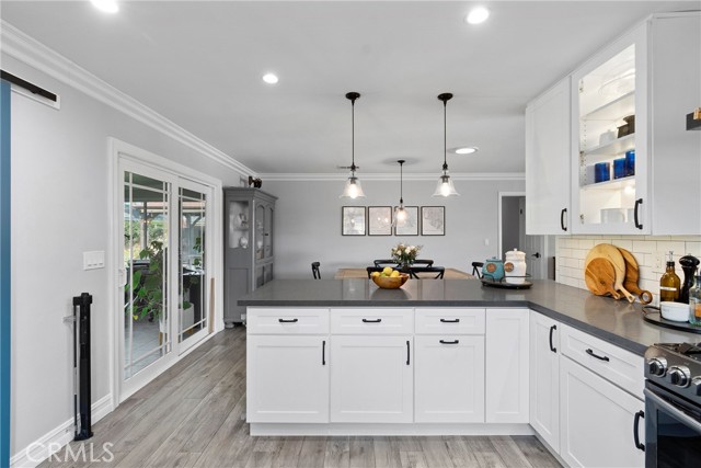 Detail Gallery Image 16 of 51 For 15551 Aulnay Ln, Huntington Beach,  CA 92647 - 3 Beds | 2 Baths