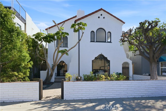 Detail Gallery Image 45 of 46 For 108 Roycroft Ave, Long Beach,  CA 90803 - 4 Beds | 3/1 Baths