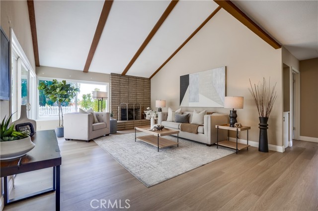 Image 10 of 58 For 24482 Chrisanta Drive