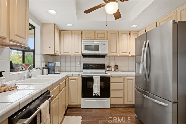 Detail Gallery Image 14 of 44 For 29860 Steel Head Dr, Canyon Lake,  CA 92587 - 3 Beds | 2 Baths