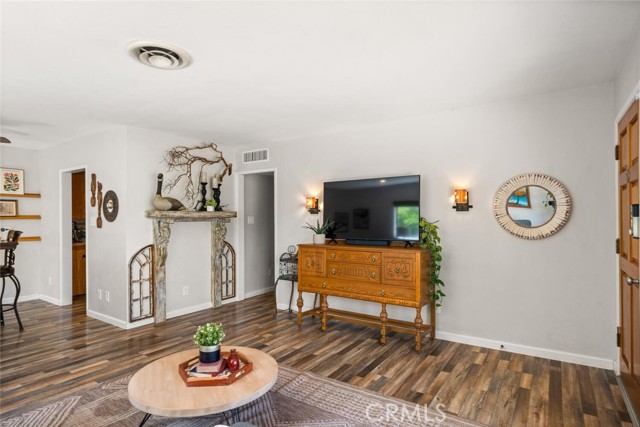 Detail Gallery Image 9 of 34 For 1178 Marian Ave, Chico,  CA 95928 - 3 Beds | 2 Baths