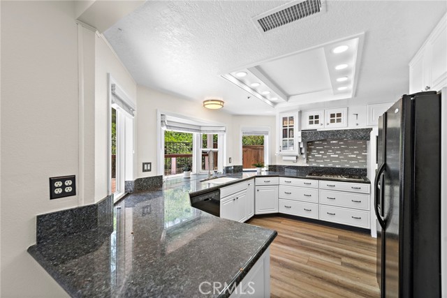 Detail Gallery Image 13 of 50 For 32163 Fall River Rd, Rancho Santa Margarita,  CA 92679 - 5 Beds | 3 Baths