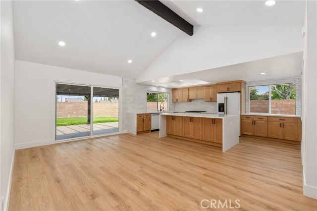 146 N Quail Lane, Orange CA: https://media.crmls.org/medias/52874630-fb8d-4e30-bca4-813df22d293e.jpg