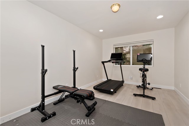 24586 Horst Drive, Crestline CA: https://media.crmls.org/medias/52877d22-f287-4223-a2ce-ae4d80673924.jpg