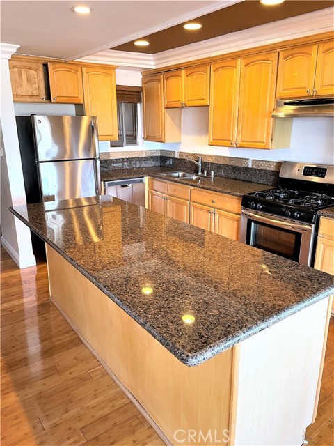 100 Cliff Drive, Laguna Beach CA: https://media.crmls.org/medias/5287ac40-a886-469b-9c7d-f1af1a860420.jpg