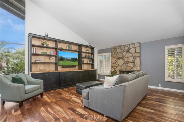 Image 6 of 41 For 25632 Adriana Street