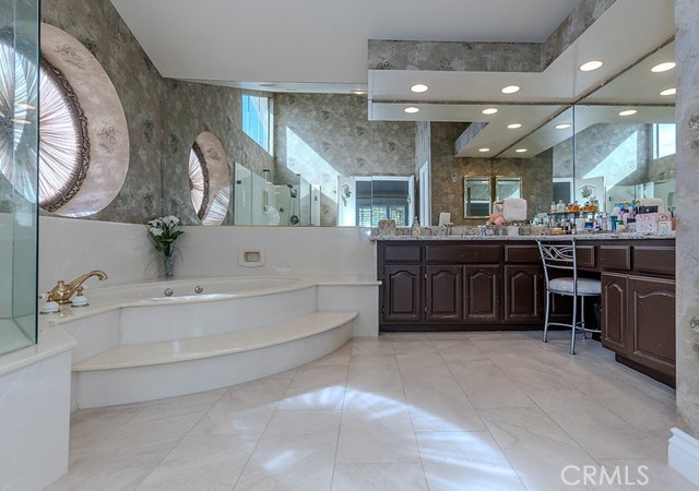 Detail Gallery Image 26 of 40 For 20475 via Infanta, Yorba Linda,  CA 92887 - 4 Beds | 3 Baths