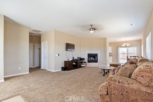 Detail Gallery Image 3 of 27 For 8173 Viburnum, California City,  CA 93505 - 3 Beds | 2 Baths