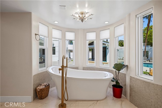 8944 Enfield, Sherwood Forest CA: https://media.crmls.org/medias/5288b958-c144-4ea0-ac06-efe055e6522c.jpg