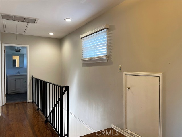 1420 Pasqualito Drive, San Marino CA: https://media.crmls.org/medias/5288f5fc-10ab-4ab6-ba30-da40194e0592.jpg