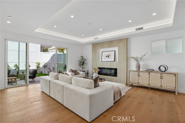 2019 Huntington Lane, A photo 8