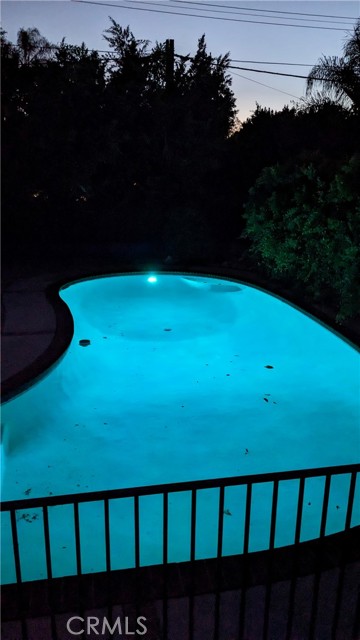 Detail Gallery Image 7 of 34 For 527 S Orchard Dr, Burbank,  CA 91506 - 4 Beds | 1/1 Baths