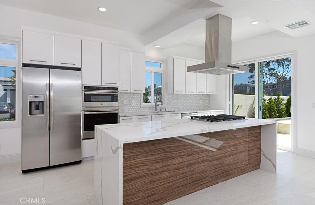 34270 Amber Lantern Street