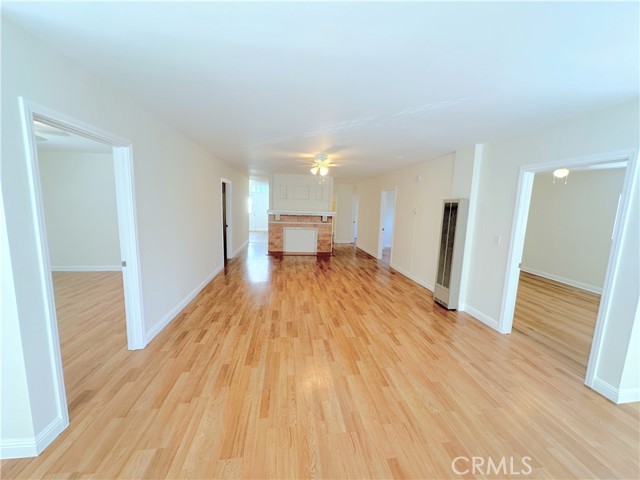 1528 N Alexandria Avenue, Los Angeles CA: https://media.crmls.org/medias/528b70d7-ef9f-4917-b80b-0669116a6efd.jpg