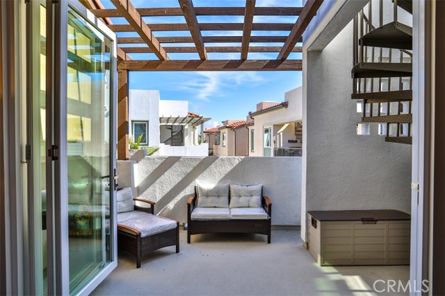 3318 Doheny Way, Dana Point CA: https://media.crmls.org/medias/528cc6d3-48f8-4859-b649-6980a647ab5e.jpg