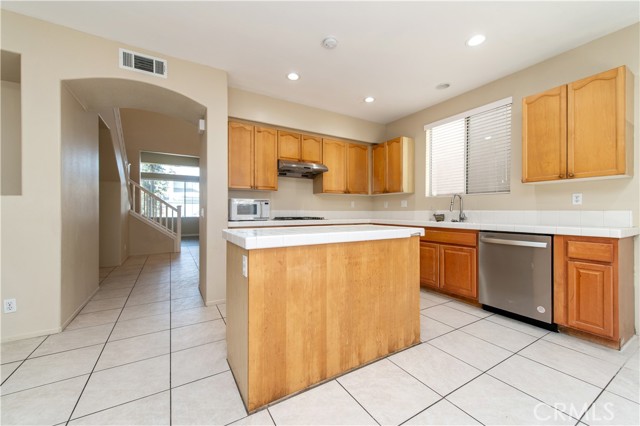 4502 Kathy Drive, La Palma CA: https://media.crmls.org/medias/528d38b4-4d62-4a57-8292-707ce6fb42d5.jpg
