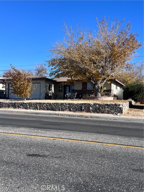 Detail Gallery Image 1 of 9 For 15257 La Paz Dr, Victorville,  CA 92395 - 3 Beds | 2 Baths