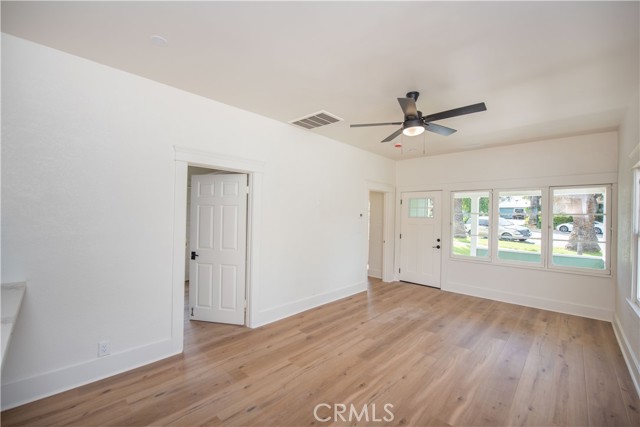 Detail Gallery Image 12 of 26 For 1107 W Grand Ave, Corona,  CA 92882 - 2 Beds | 1/1 Baths