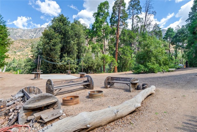 Image 26 of 66 For 39065 Oak Glen Road