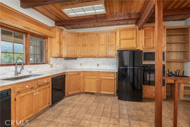 Detail Gallery Image 7 of 63 For 4904 Sierra Pines Dr, Mariposa,  CA 95338 - 3 Beds | 3/1 Baths