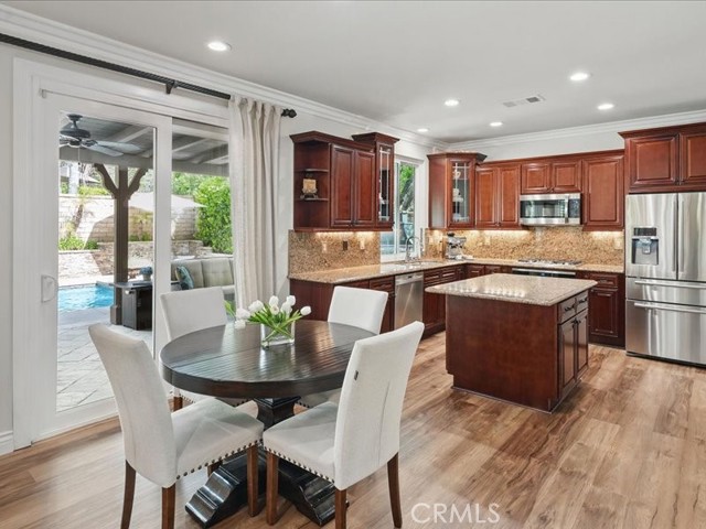 Detail Gallery Image 17 of 55 For 27718 Heartwood Ct, Valencia,  CA 91354 - 3 Beds | 3 Baths