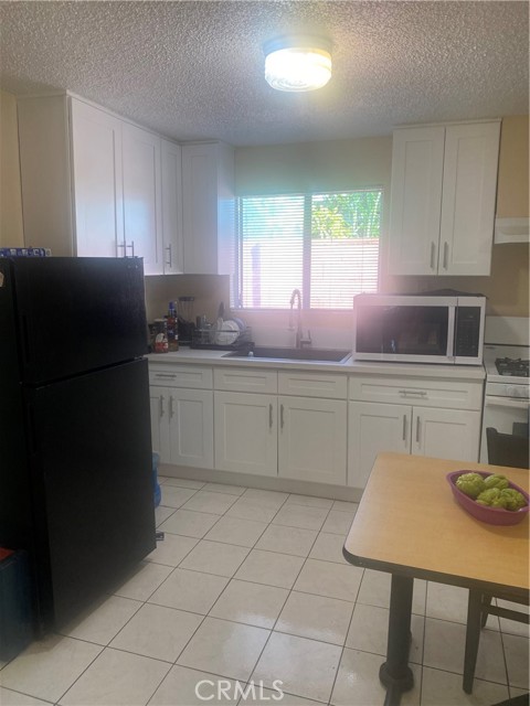 Detail Gallery Image 20 of 22 For 2030 W Dogwood, Anaheim,  CA 92801 - 6 Beds | 3 Baths