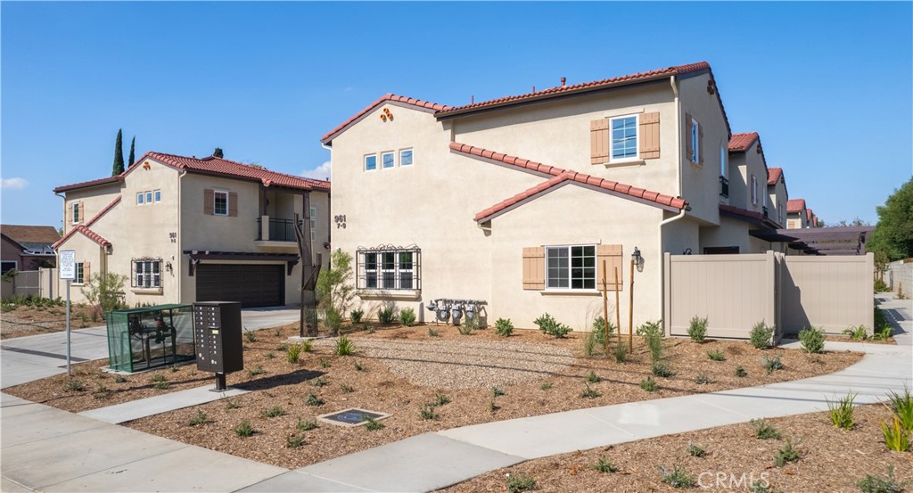 961 E Phillips Boulevard E #6