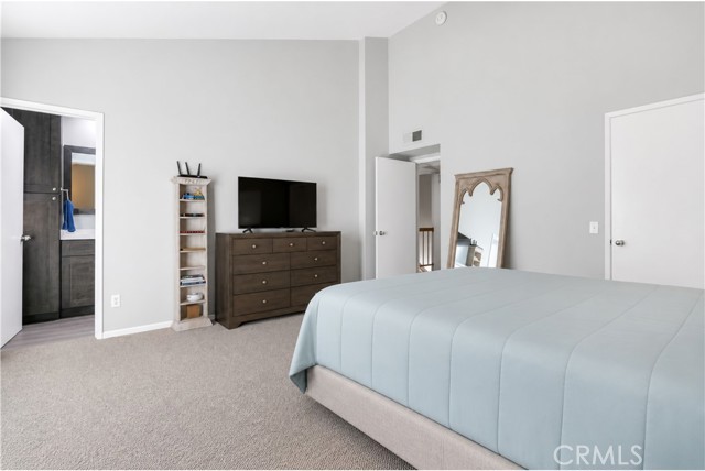 2 Bed Home for Sale in Valley Village, California