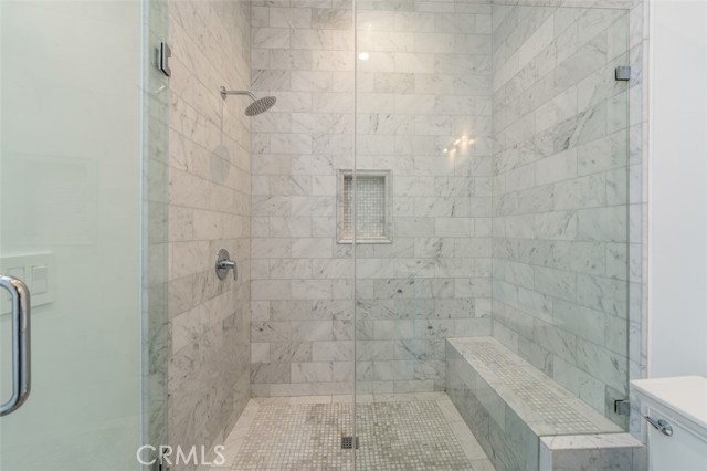 Detail Gallery Image 31 of 59 For 20701 Dumont St, Woodland Hills,  CA 91364 - 8 Beds | 9 Baths