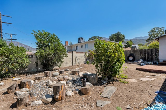 Detail Gallery Image 26 of 31 For 10549 Mcclemont Ave, Tujunga,  CA 91042 - 4 Beds | 2 Baths
