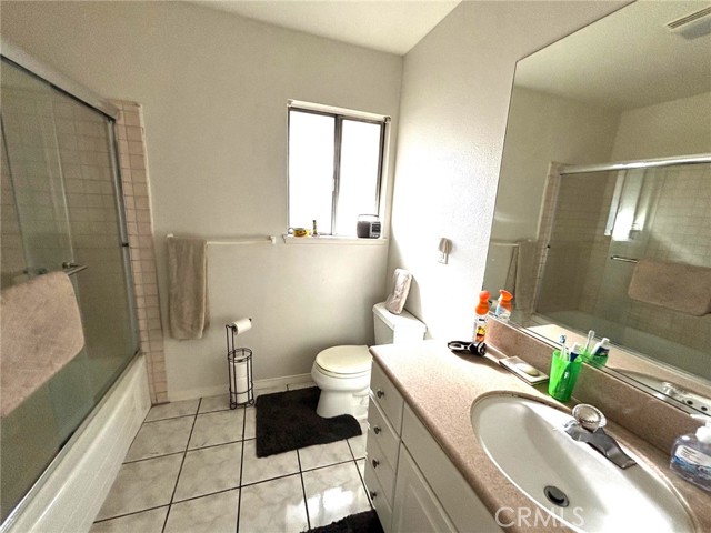 Detail Gallery Image 9 of 13 For 5062 Tripoli Ave, Los Alamitos,  CA 90720 - 4 Beds | 2 Baths