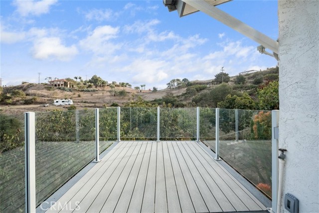 5088 San Jacinto Circle West, Fallbrook CA: https://media.crmls.org/medias/529064e6-4d8d-4a0e-9bc7-f8cb613f3565.jpg